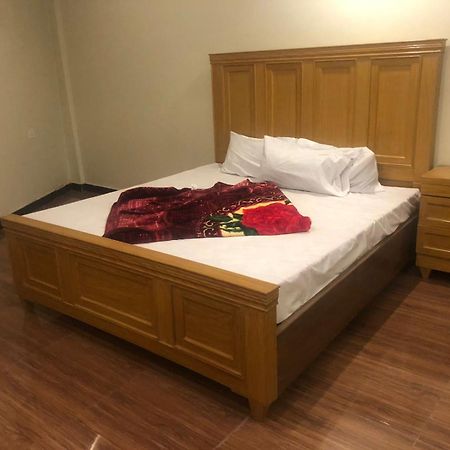 Al Buraq Hotel İslamabad Dış mekan fotoğraf