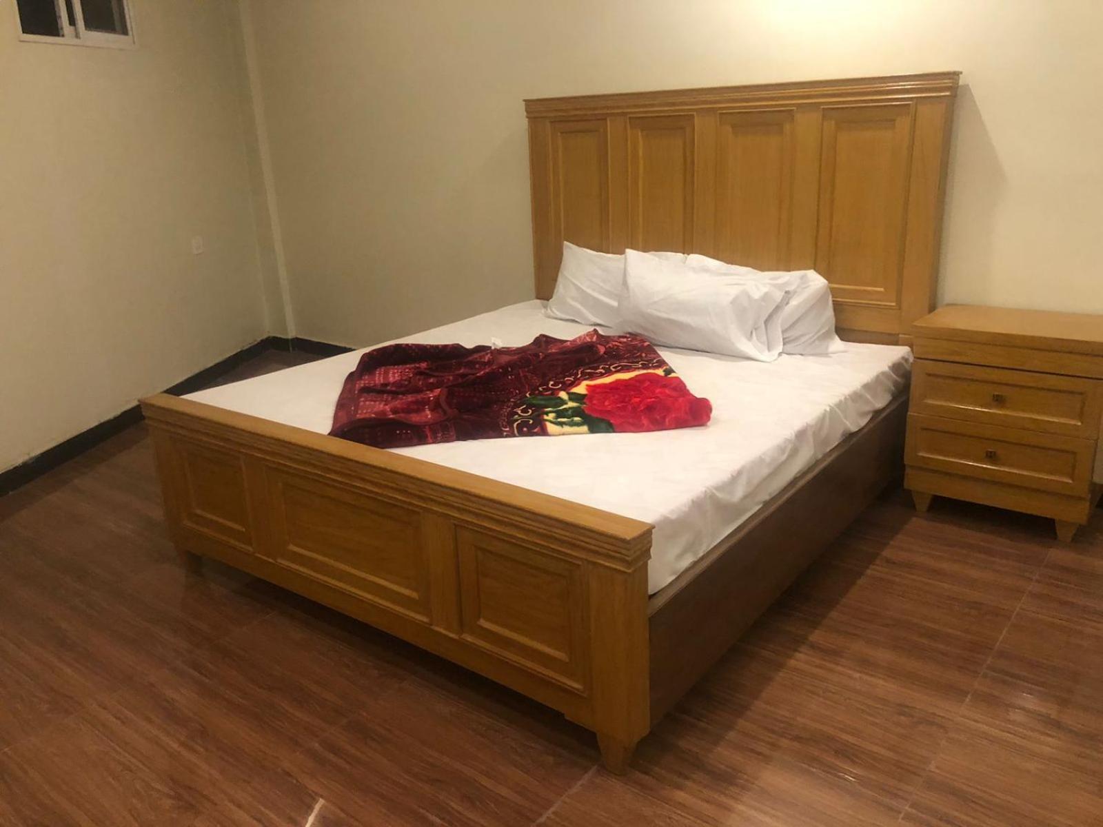 Al Buraq Hotel İslamabad Dış mekan fotoğraf